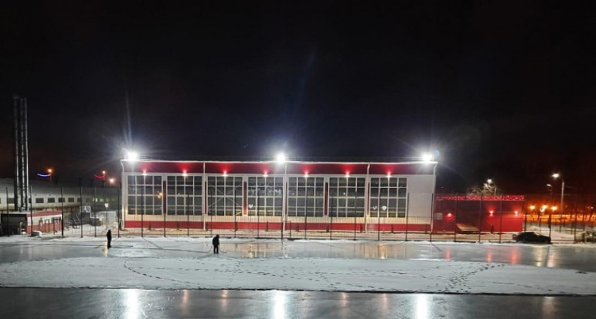 Самый большой городской каток заработал в Брянске
