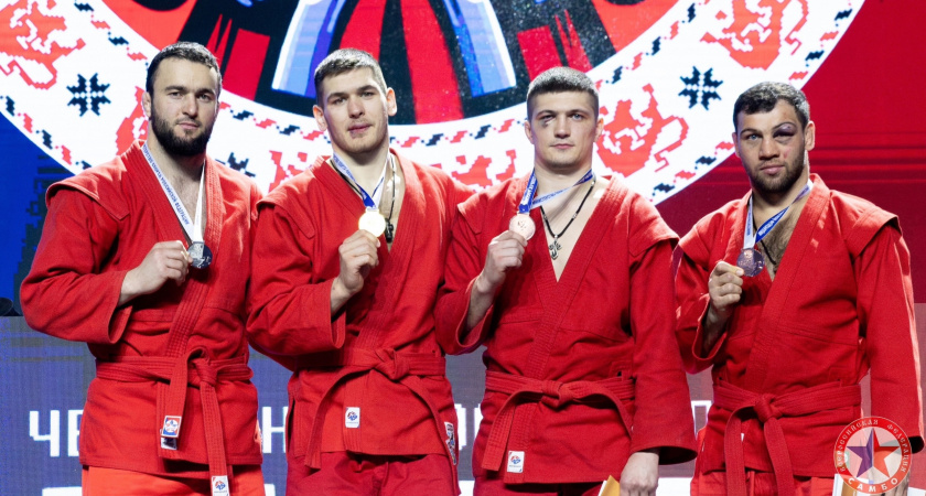 Брянский самбист Антон Мамонов взял бронзу на чемпионате России