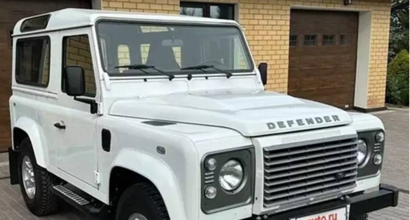 Брянец выставил на продажу 10-летний Land Rover Defender за 12,5 миллиона рублей