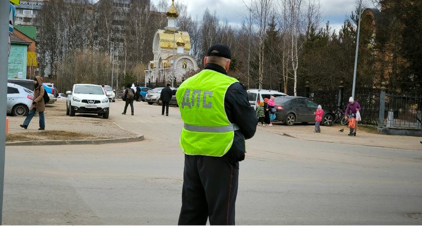В ГАИ поставили точку в вопросе: до какого возраста разрешено водить машину - пенсионерам указали на действующие ограничения