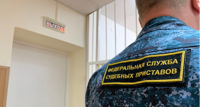 В брянском суде разоружили посетителя с мачете
