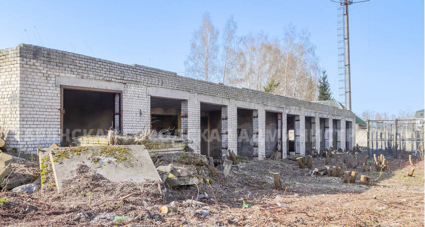 Власти Брянска приспособят «под себя» заброшенные гаражи старого аэропорта