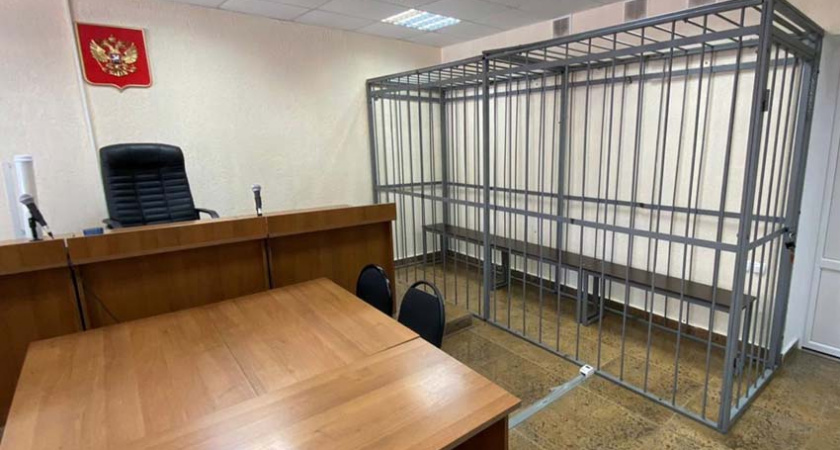«Не хватило на гулянку»: двое брянских парней ограбили знакомую
