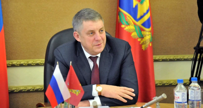 Александр Богомаз ворвался в топ-10 апрельского медиарейтинга губернаторов