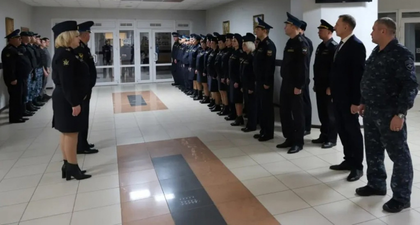 Пристав в Брянске пресек попытку взлома “Госуслуг” у доверчивой женщины