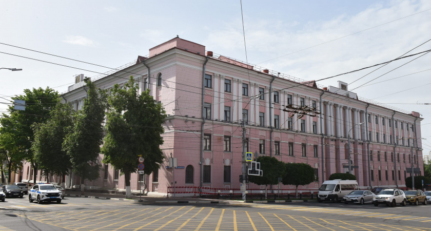 В будущем учебном корпусе брянской Сеченовки начался монтаж перекрытий