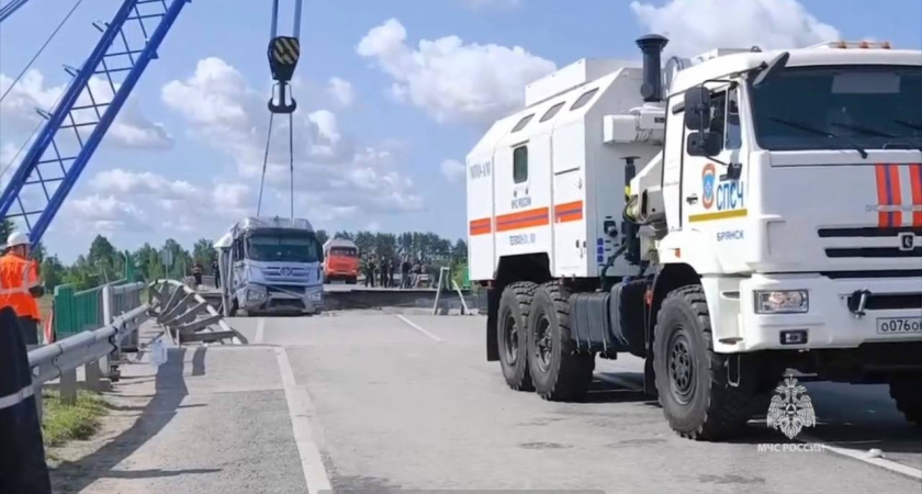 Генпрокурор России контролирует расследование аварии на железной дороге в Брянской области