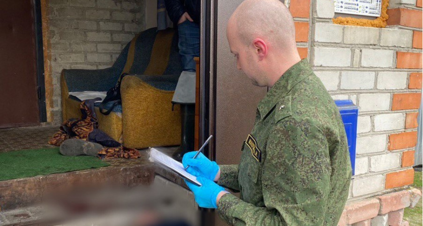 «Добила»: брянская уголовница зарезала супруга, на которого уже нападала