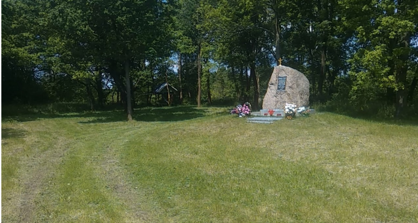 Брянские лесники благоустроили памятные партизанские места в Мглинском лесничестве