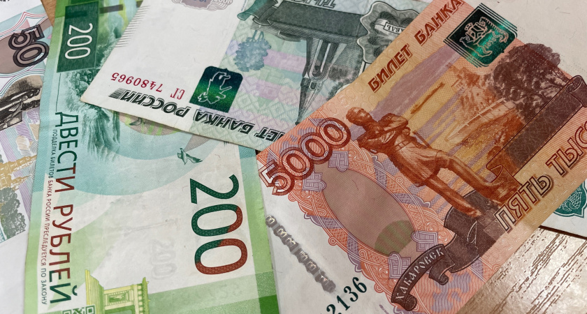 Соцфонд начал требовать обратно выплаченные пенсии – кому предписано вернуть деньги