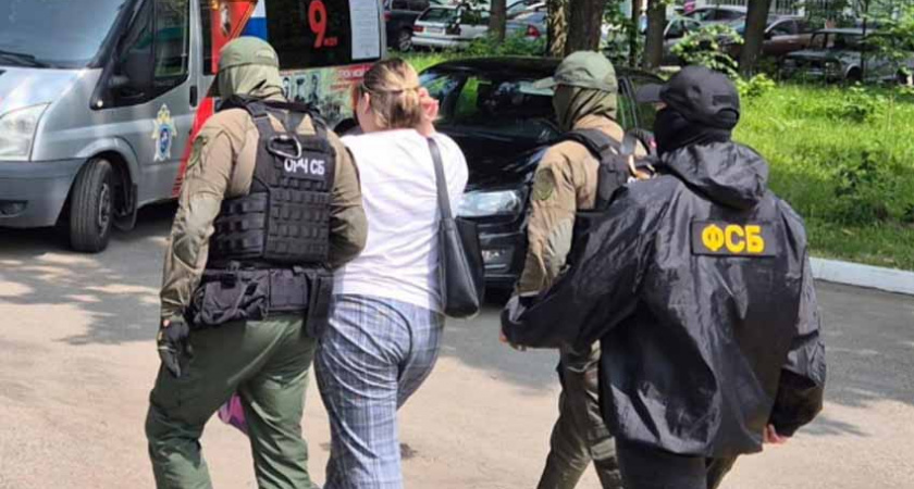 Брянская сотрудница полиции попалась на регулярном сливе персональных данных