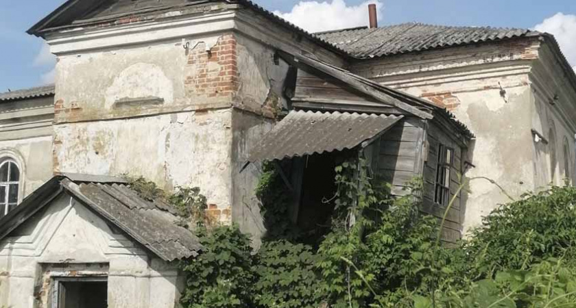 Брянская прокуратура добилась сноса «заброшки» в Клинцах