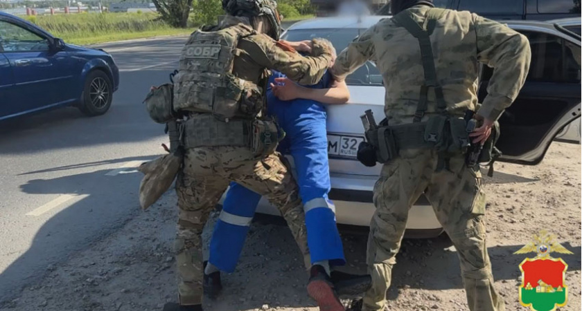 В Брянске задержали лжегазовщиков, «разводивших» жильцов на замену оборудования