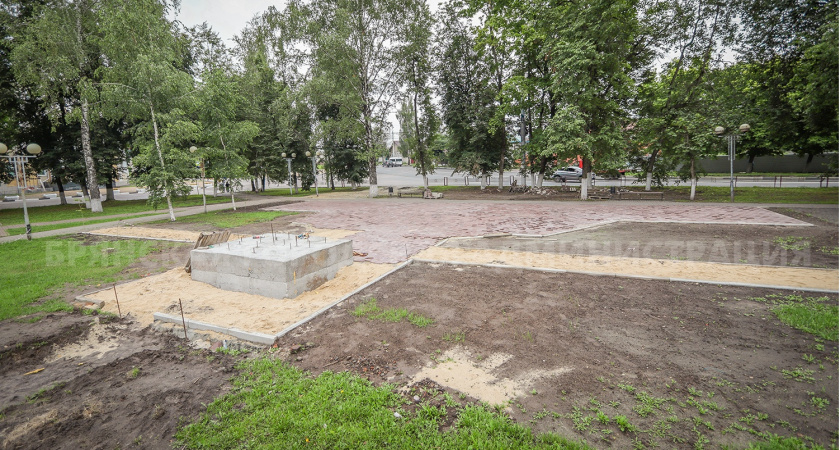 В «Лесных сараях» в Брянске появился постамент для памятника пограничникам
