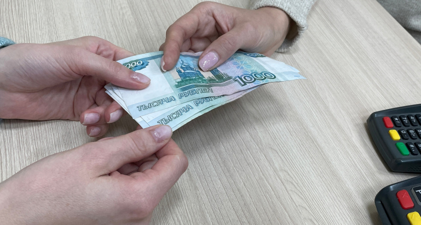 В 1984 году мама положила 500 рублей на мою сберкнижку к моему 18-летию: Пошла в Сбербанк, узнать, сколько мне на сегодняшний день капнуло п