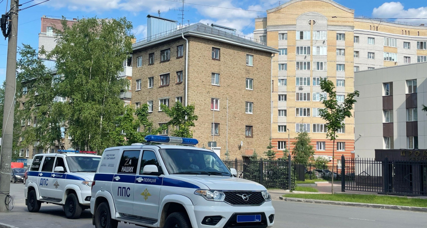 Инспектор ДПС хочет выписать штраф за непристёгнутых задних пассажиров: два железобетонных аргумента ничего не платить и ехать дальше