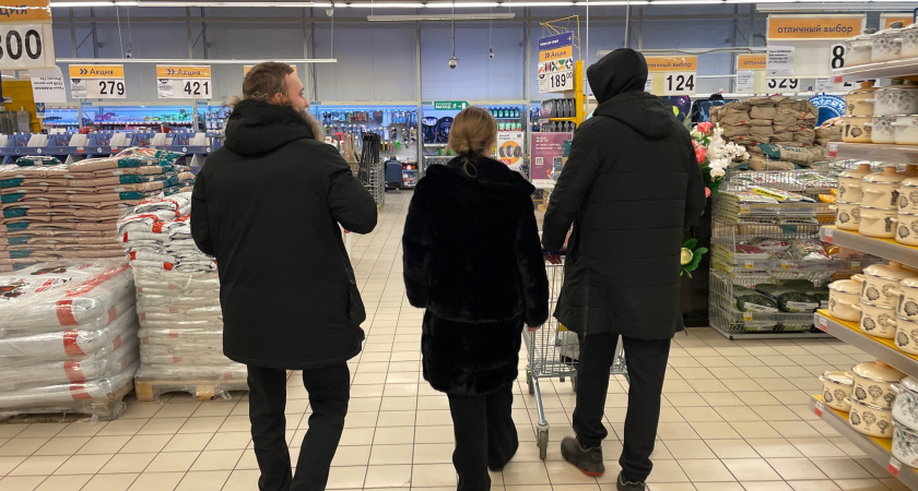 В "Светофор" за белорусской тушенкой: вскрываем 3 банки с консервами