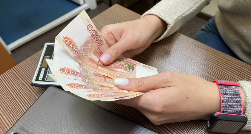 В 1984 году мама внесла 500 рублей на мою сберкнижку к моему 18-летию: сегодня пошла в Сбербанк, узнать, сколько мне сегодня причитается