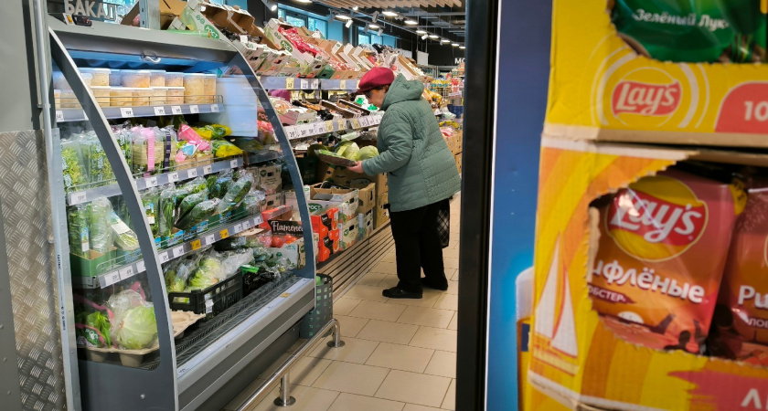 «Пятёрочка» снова отжигает! Стали указывать стоимость продуктов за 100 грамм, чтобы скрыть рост цен. Боги маркетинга!