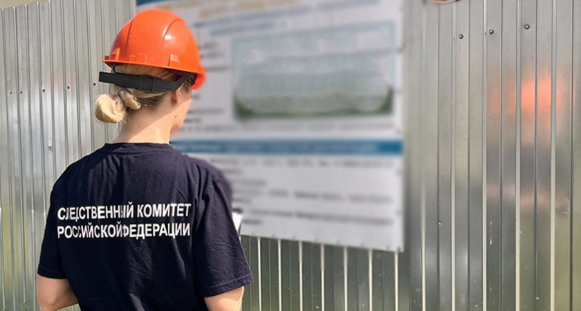 В брянском посёлке рабочего завалило грунтом в траншее