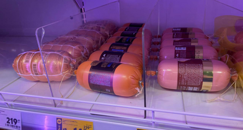 На 100% чистое мясо, никакой подделки: в Роскачестве назвали лучшие марки колбасы для оливье