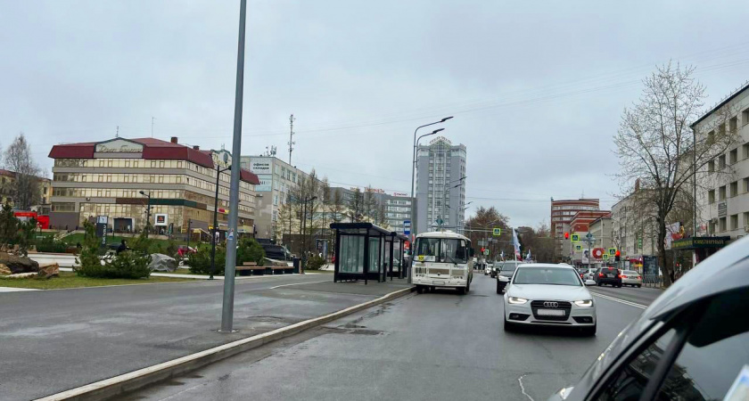 Хитрость водителей, которая спокойно позволяет объехать препятствие и не нарушить ПДД
