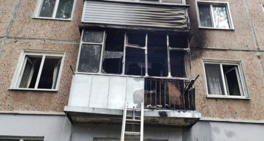 В Брянске пожарные ликвидировали возгорание в многоэтажном доме