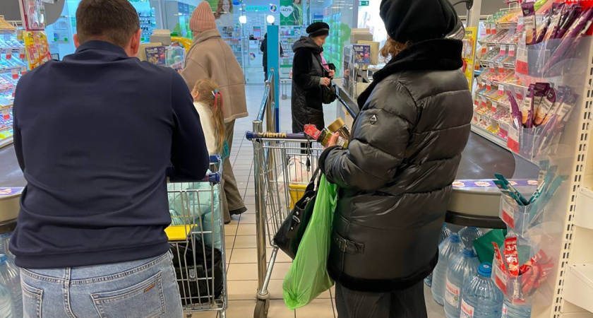 На кассах в "Пятерочке" появилась новая хитрость для тех, кто платит по карте - выучите фразу, чтобы сказать ее кассиру в нужный момент