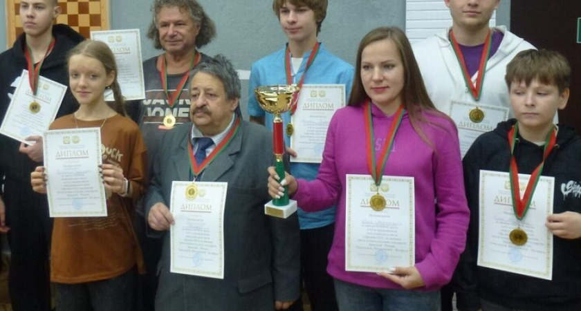 Шахматисты и шашисты из Брянской области завоевали главные награды международного турнира в Гомеле