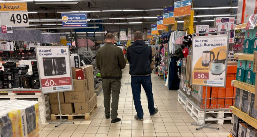 Подруга 2 месяца проработала в Светофоре, рассказала правду о поставщиках и качестве продуктов