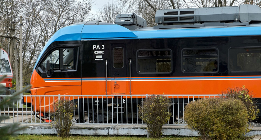 Расписание некоторых пригородных поездов в Брянской области изменится в предпраздничные и праздничные дни ноября