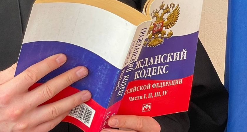 Бодибилдер в плавках в преддверии Дня народного единства вызвал резонанс в Брянске