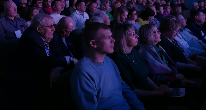 Брянск отметил День народного единства ярким концертом "Наш дом — Россия!"