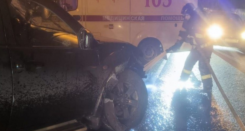 Под Брянском произошло серьёзное ДТП с двумя автомобилями