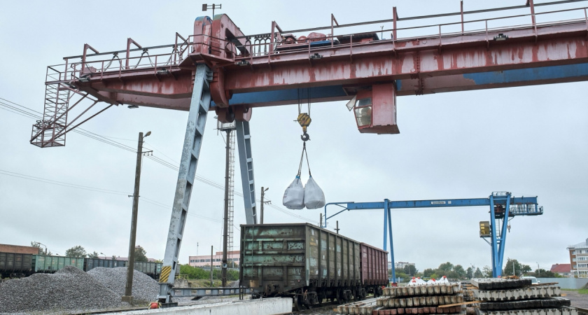 Погрузка химических удобрений на железной дороге в Брянской области показала рост на 21% за 10 месяцев