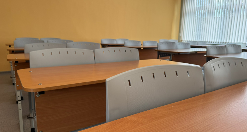 Образовательные учреждения Брянщины отмечены федеральными знаками отличия