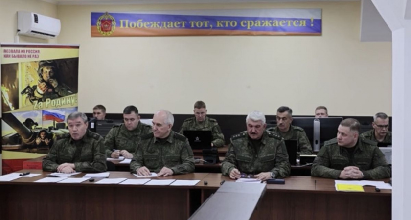 Герасимов доложил Путину о создании спецполосы у границ Брянской области