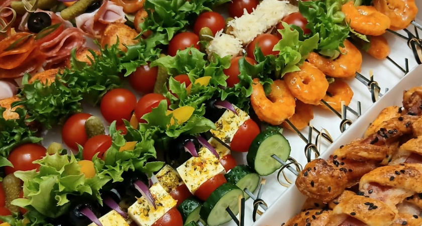 Чтобы привлечь удачу Огненной Лошади, надо обязательно поставить на новогодний стол-2026 это