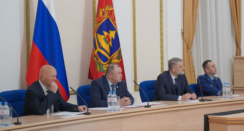 Брянские дорожные службы полностью укомплектованы к зимнему сезону