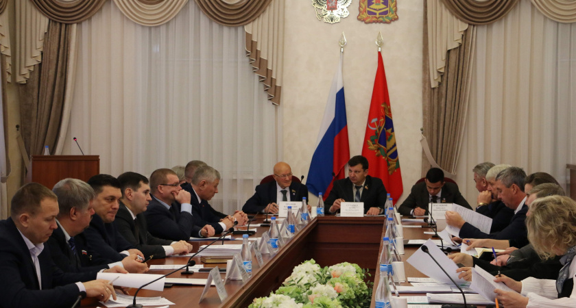 Депутаты утвердили бюджет Брянской области на 2026 год с увеличением на 2,75 миллиарда рублей