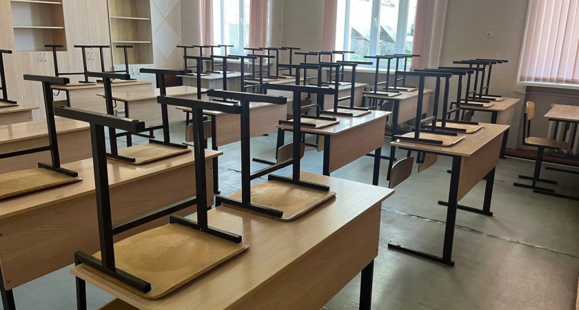 В Брянске школы закрывают классы на карантин
