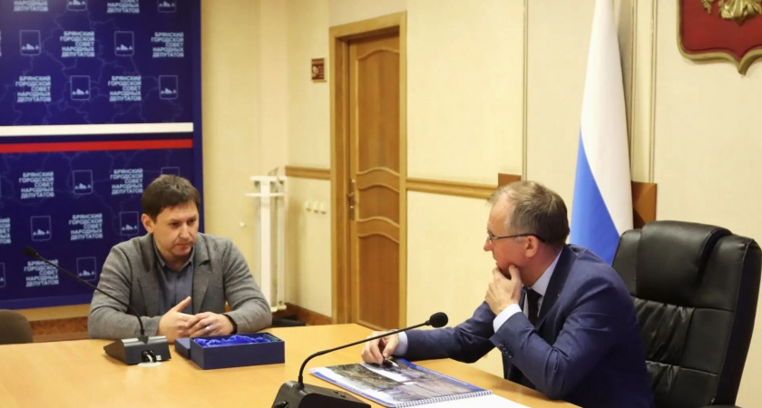 Личный приём главы Брянска завершился поручениями по обращениям граждан