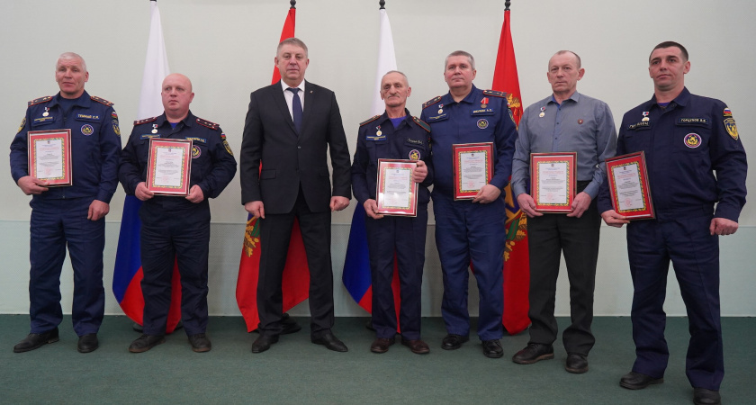 В Брянской области торжественно отметили День спасателя и 35-летие МЧС России