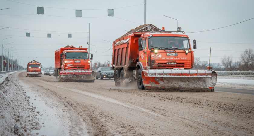 Дорожные службы Брянска ведут планомерную расчистку городских улиц от снега