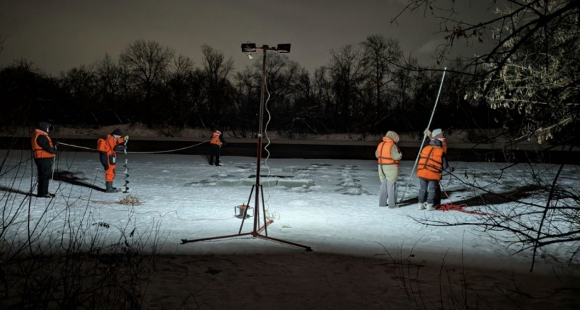 В Брянске для поиска детей подо льдом Десны задействовали 10 подводных камер и 4 беспилотника