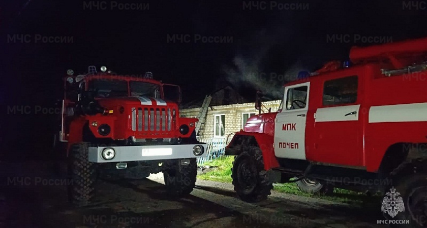 Пожар в Почепском районе: в огне погибли два человека