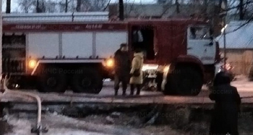 Пожар в Брянске: выгорела квартира в хрущёвке на улице Кольцова