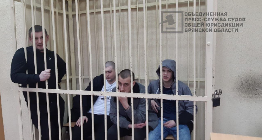 Брянский суд отправил на длительные сроки в колонии группу из 11 наркодилеров
