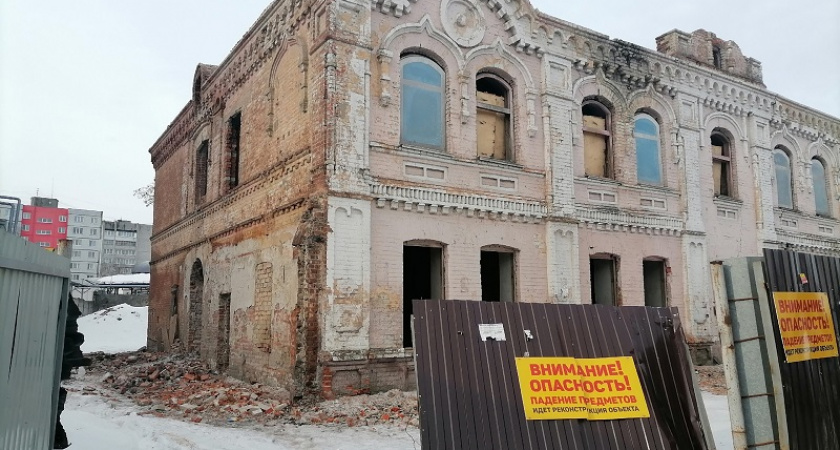Историческое здание канатной фабрики в центре Брянска «реставрируется» в руины