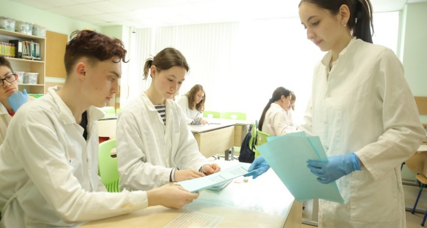 Старшеклассница брянского лицея №2 создала модель биоробота для космического корабля